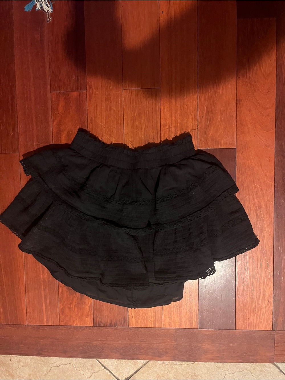 NWOT aerie Black Tiered Ruffle Mini Skirt